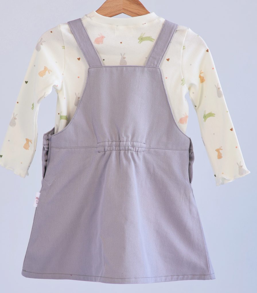 Комплект сарафан та лонгслів “Зайчики”