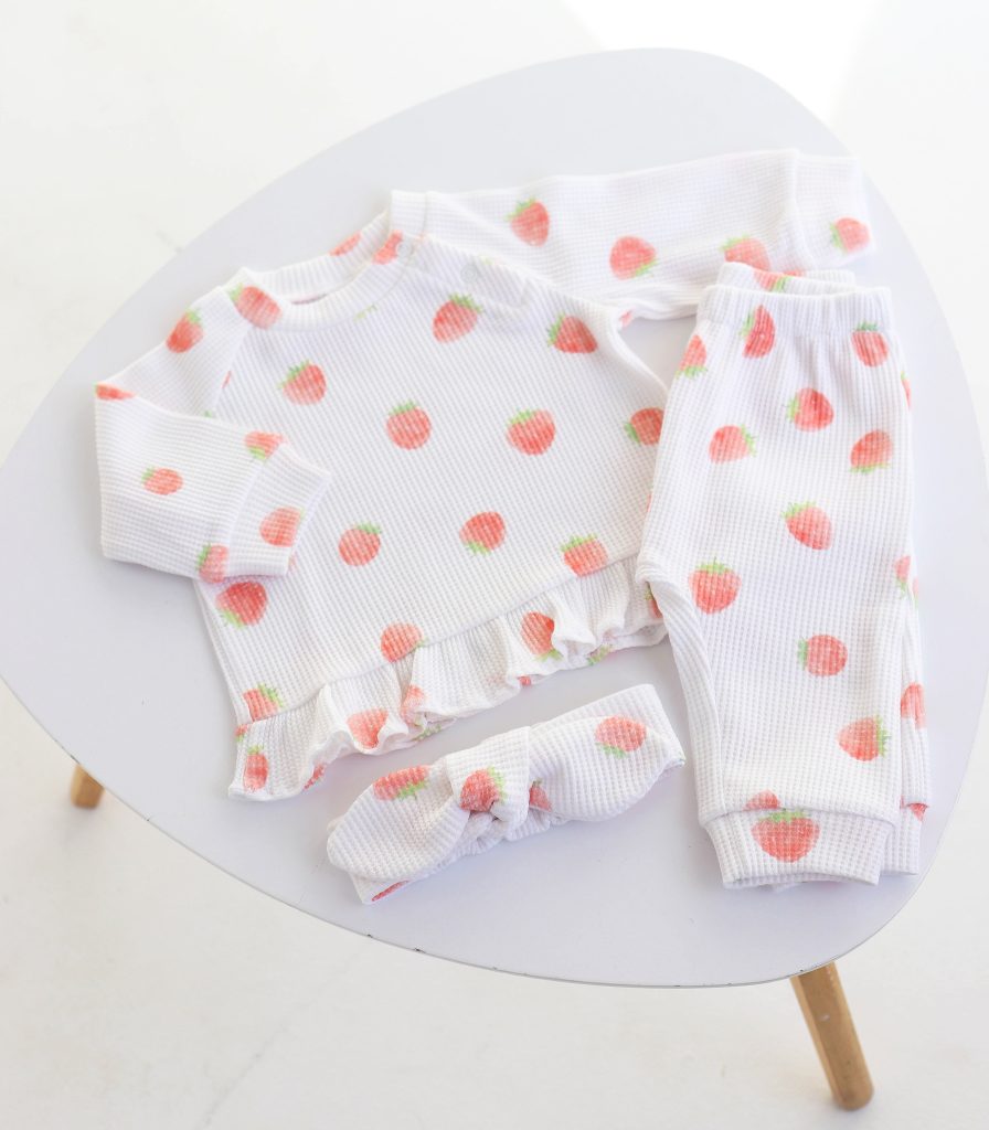 Костюм вафельний “Полунички”