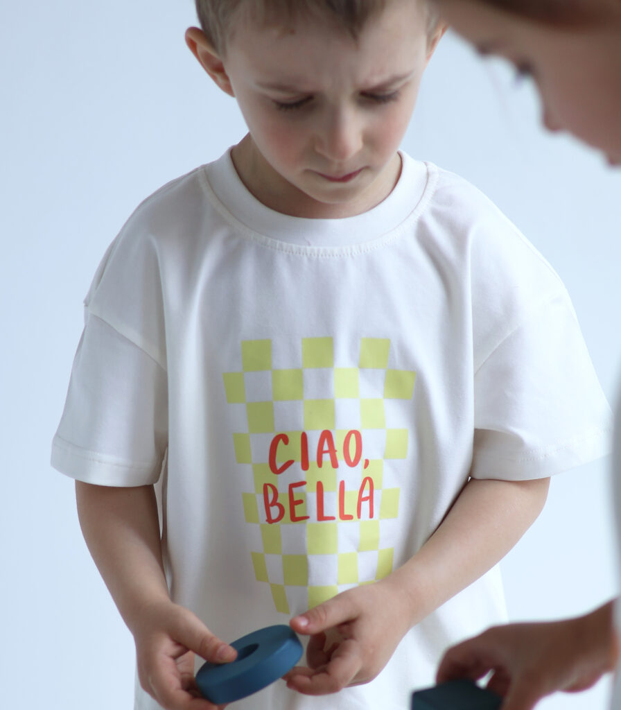 Футболка з аплікацією “Ciao Bella”
